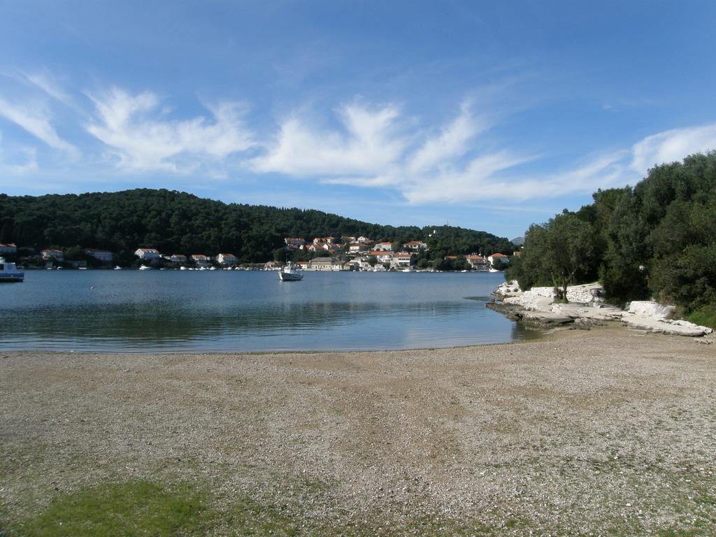 Apartments Cebalo - Ekonomija Korcula Town Exterior photo